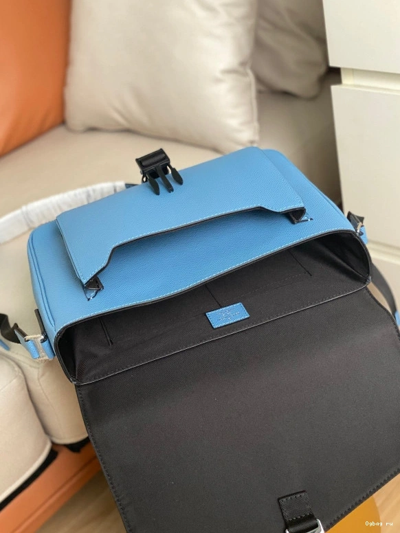NEW MESSENGER LOUIS VUITTON 0821